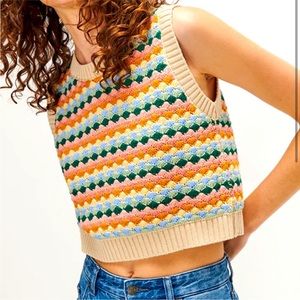 NEW!!! Beautiful sweater vest!!